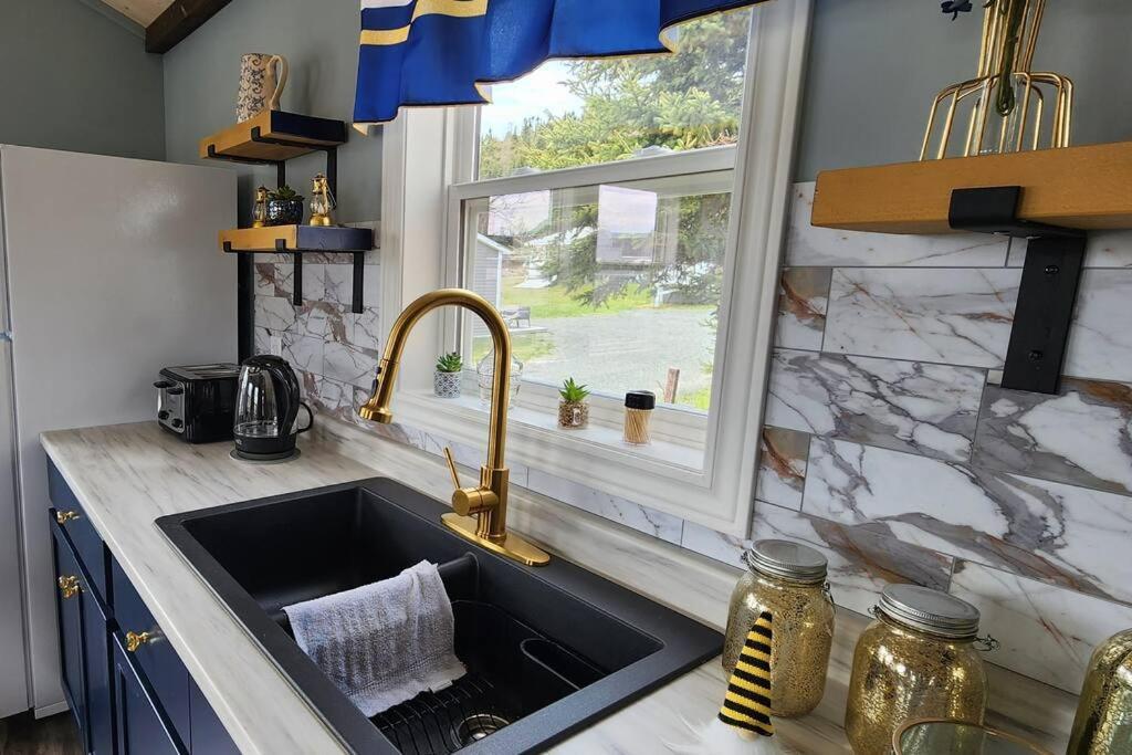 Family Ties Vacation Home - Rossy House Twillingate Extérieur photo