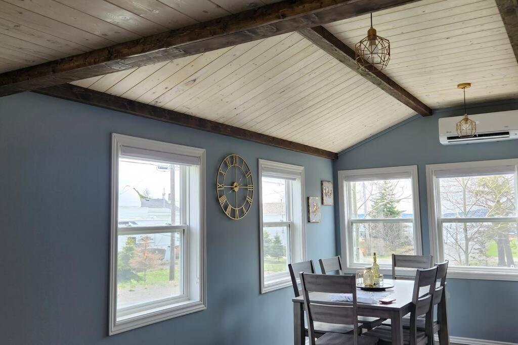 Family Ties Vacation Home - Rossy House Twillingate Extérieur photo